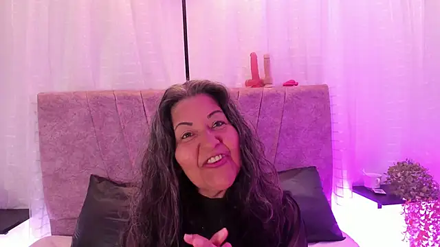 Victoriaa Anderson online show from May 8, 7:59 pm