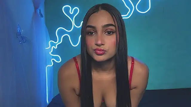 Ashlyrouxx online show from July 8, 10:01 pm