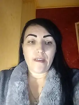 ArianaXFresh online show from December 5, 11:00 am