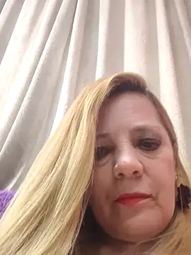 karlaanqui1 online show from May 14, 11:16 am