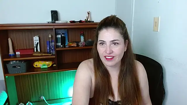 dayan hanks online show from May 14, 1:44 am
