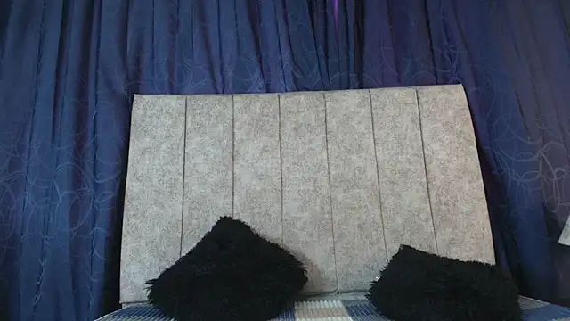 Sofi-Brown online show from December 2, 2:41 pm