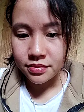 yelow-bee online show from November 10, 3:45 am