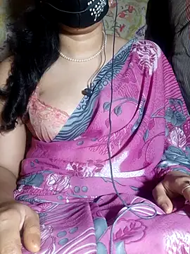 HotGirl23231 online show from April 29, 6:35 pm