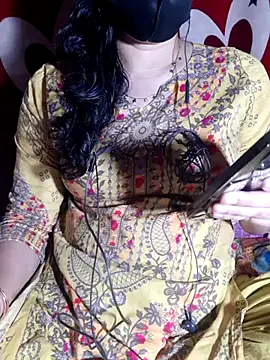 HotGirl23231 online show from August 2, 5:38 pm