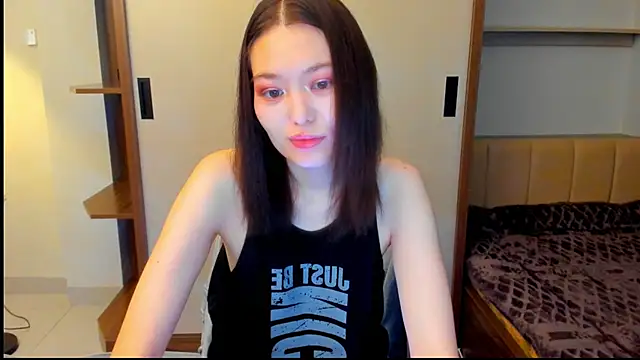 HopeLovely online show from April 10, 4:24 pm