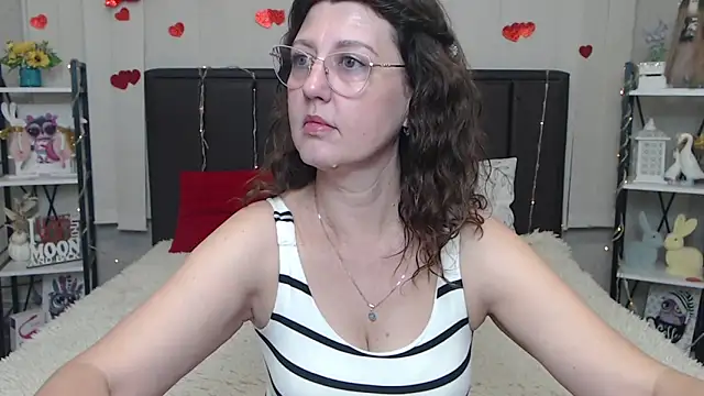 RoseHille online show from May 23, 5:17 am