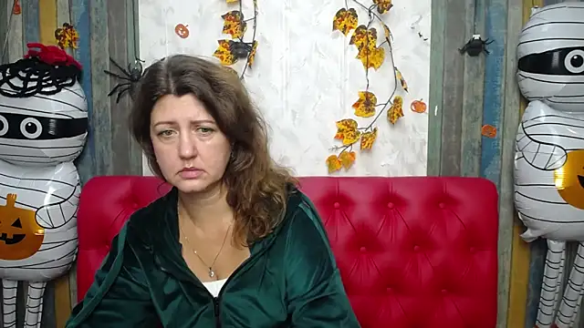 RoseHille online show from November 16, 10:48 am