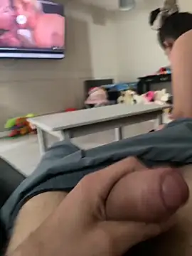 Kinkycouple142 online show from May 6, 6:45 pm