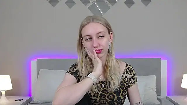 RachaelCute online show from March 14, 10:38 am