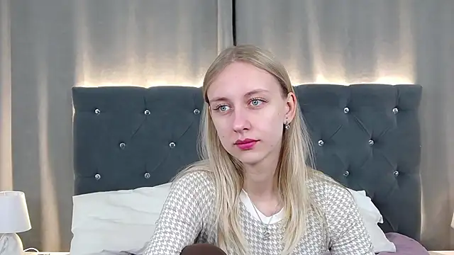 RachaelCute online show from May 9, 10:50 am