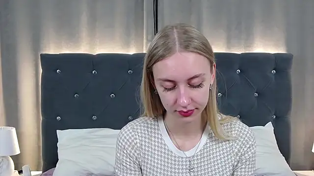 RachaelCute online show from May 8, 4:16 am
