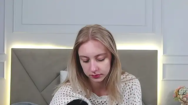 RachaelCute online show from February 5, 10:40 am