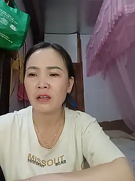 Feeling-hot online show from May 20, 12:46 pm