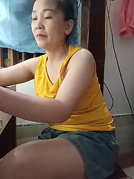 Feeling-hot online show from May 28, 3:54 pm