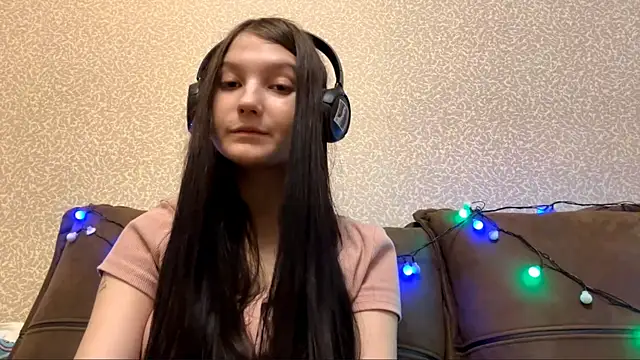 AurorAurora online show from December 18, 9:14 am