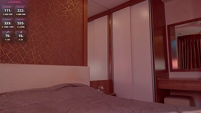 mooniejin online show from March 18, 2:38 am