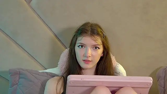 SophiaProve online show from May 19, 1:56 am