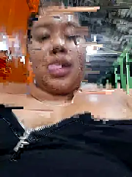 Sarahy- online show from May 1, 12:25 am