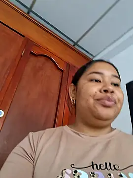 Sarahy- online show from March 3, 12:44 pm