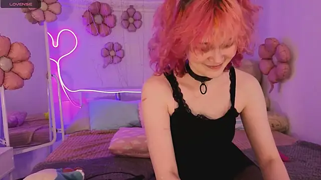 Awawrin online show from May 15, 8:55 pm