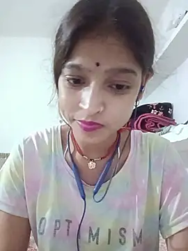 Mohnicute online show from May 18, 9:10 pm