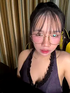 qiqi200135 online show from November 20, 2:29 pm