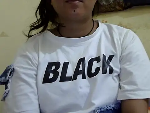 Anika Singh online show from May 15, 10:51 am