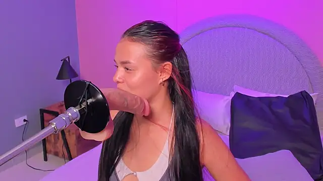 Sara rhoades online show from May 19, 8:27 pm