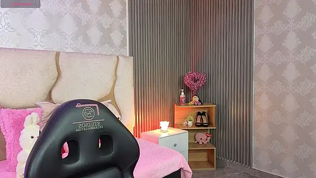 Joselyn tay online show from May 12, 1:29 pm