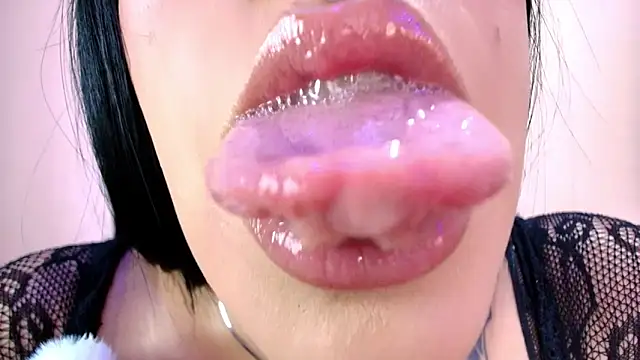 catte jensen online show from April 4, 5:39 am