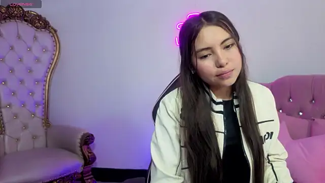 ISABELA TAY online show from May 20, 12:13 pm