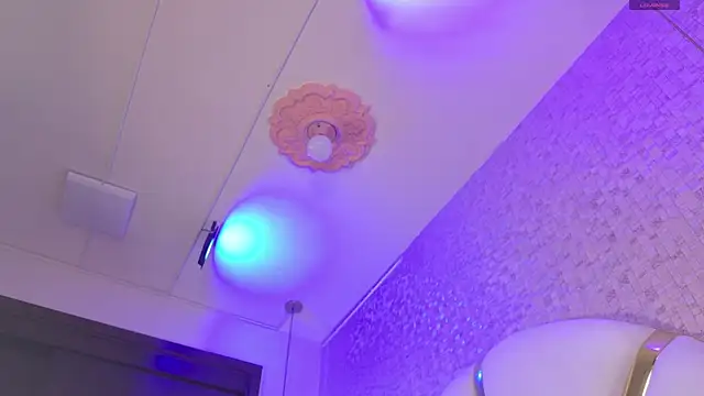 Caroline palmerr online show from November 19, 3:17 am