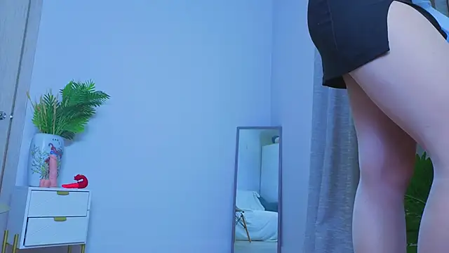 Lanarei  online show from November 19, 12:05 pm