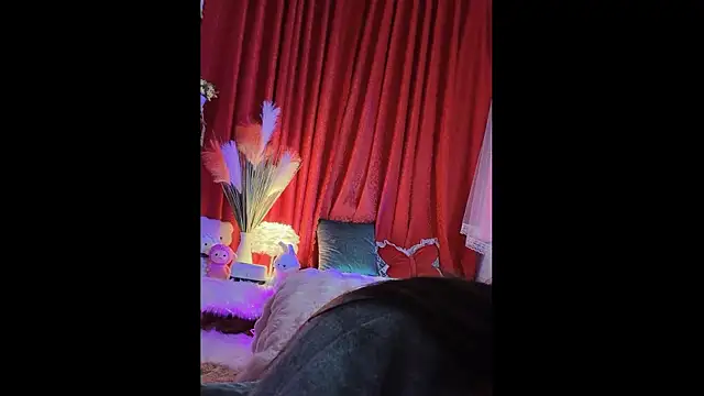 MiCandy-Lovee online show from November 30, 4:11 pm