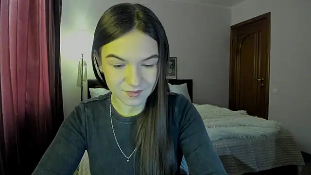 luna lust 212 online show from April 29, 4:27 am