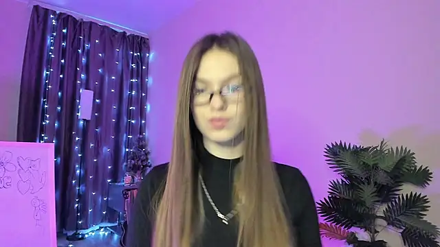 luna lust 212 online show from February 14, 4:36 am