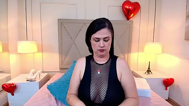 CarolinnaSaenz online show from February 14, 4:42 pm