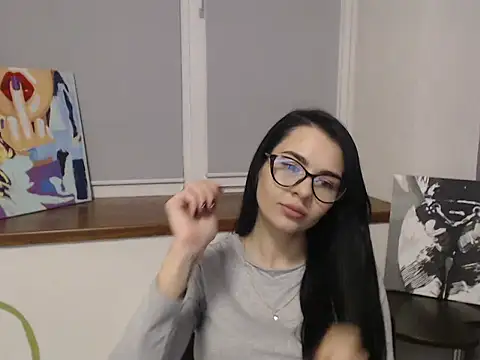 divina kira online show from December 21, 11:03 am