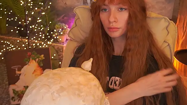 Nicol Moonn online show from March 13, 1:56 pm