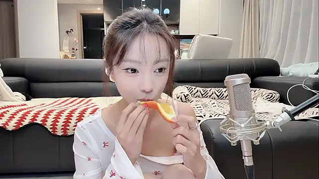 Butterbear online show from January 14, 1:05 pm