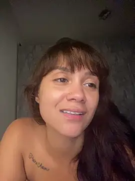 carolsapequinha online show from May 25, 3:38 am