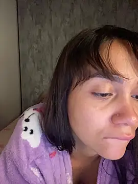 carolsapequinha online show from May 13, 9:04 am