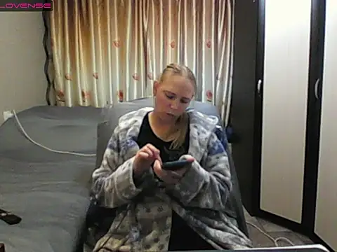 JenniDeep online show from May 25, 5:56 pm