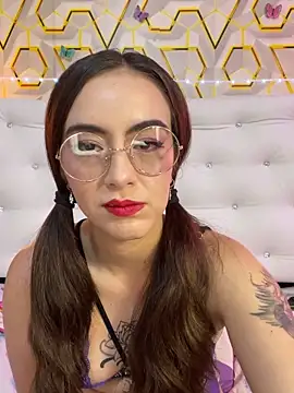 MelanyyJhonson15 online show from April 4, 3:16 am