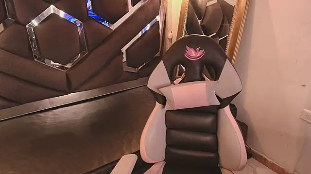 Crystall sweett online show from November 13, 9:03 pm