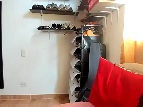 caroline 47 online show from April 9, 7:52 pm