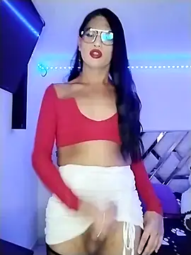 Lauragomezz online show from November 14, 9:59 pm