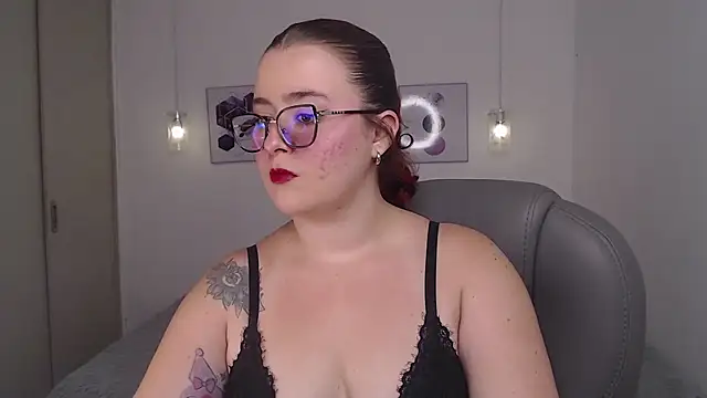 selene rouse  online show from May 2, 12:03 am