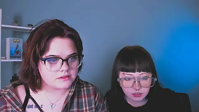 lika pop online show from December 5, 7:59 pm